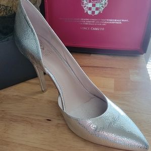 Vince Camuto NYE NIB Halona  Heels 9.5 like new